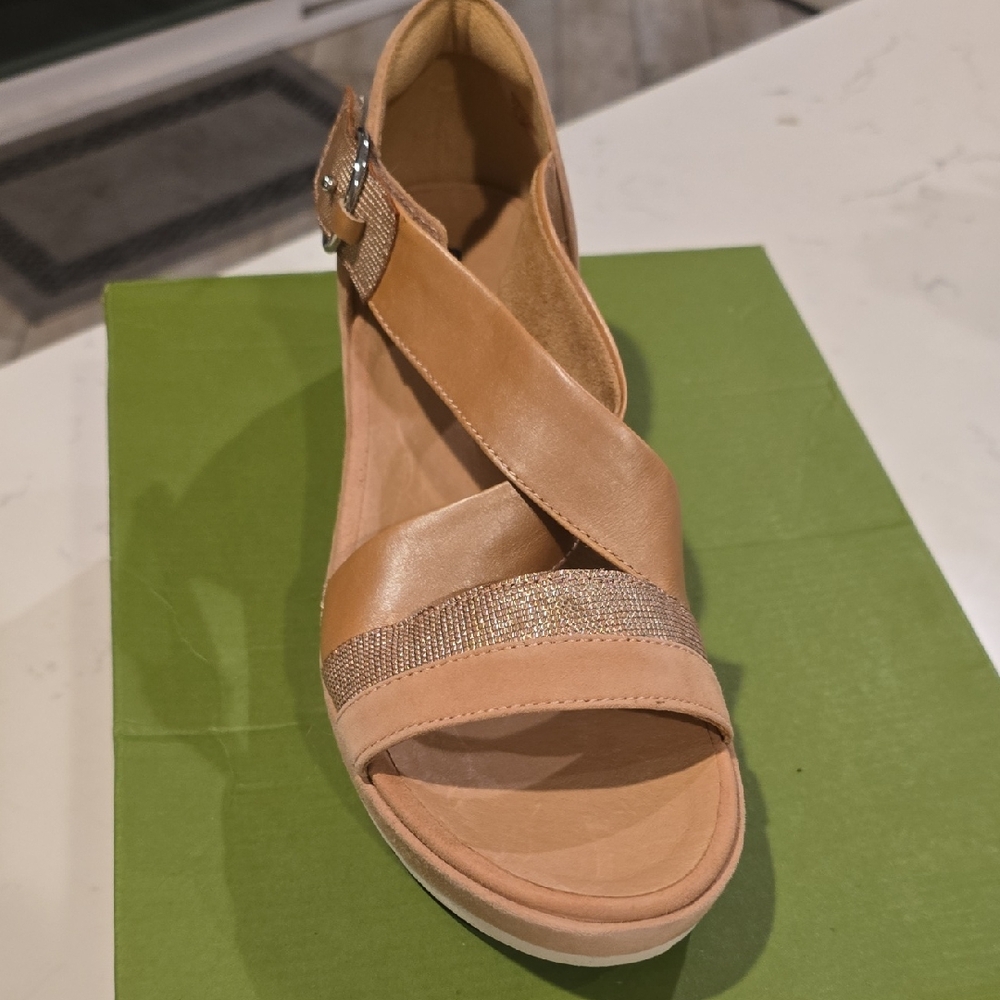 Earth Origins Tan Sandals with Silver Detail